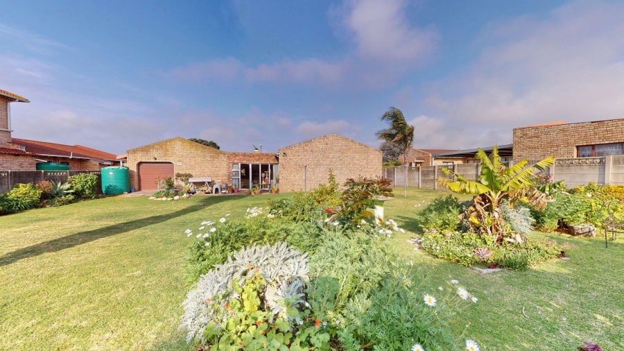 2 Bedroom Property for Sale in Sherwood Eastern Cape